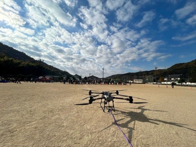 福山市総合防災訓練 FlyCart 30 グラウンドでの飛行デモ