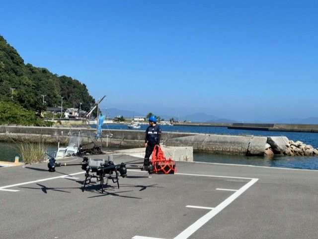 パイロットとFlyCart 30 離陸前の最終確認